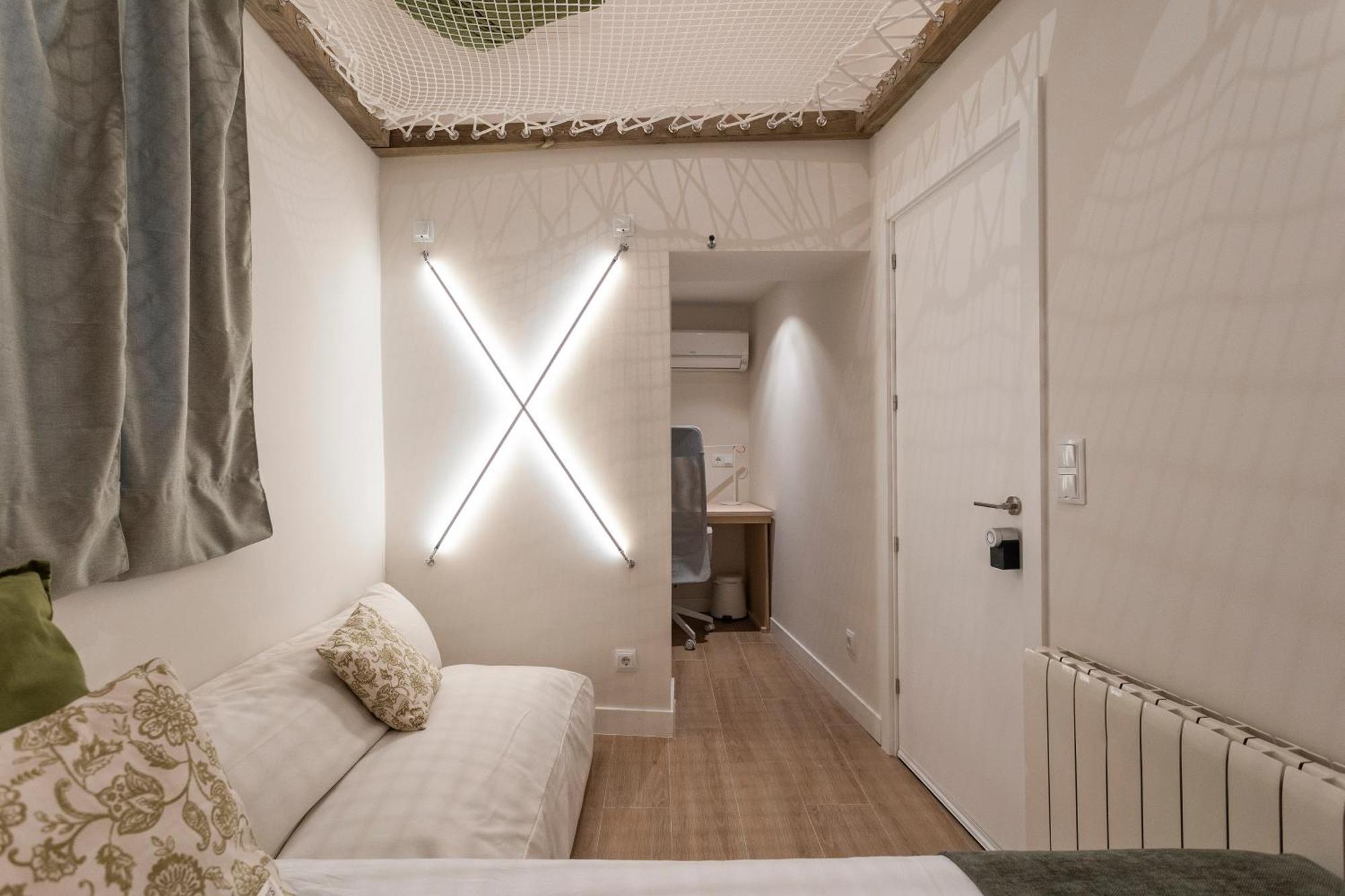 4 Bears Sharehome Madrid Exterior photo
