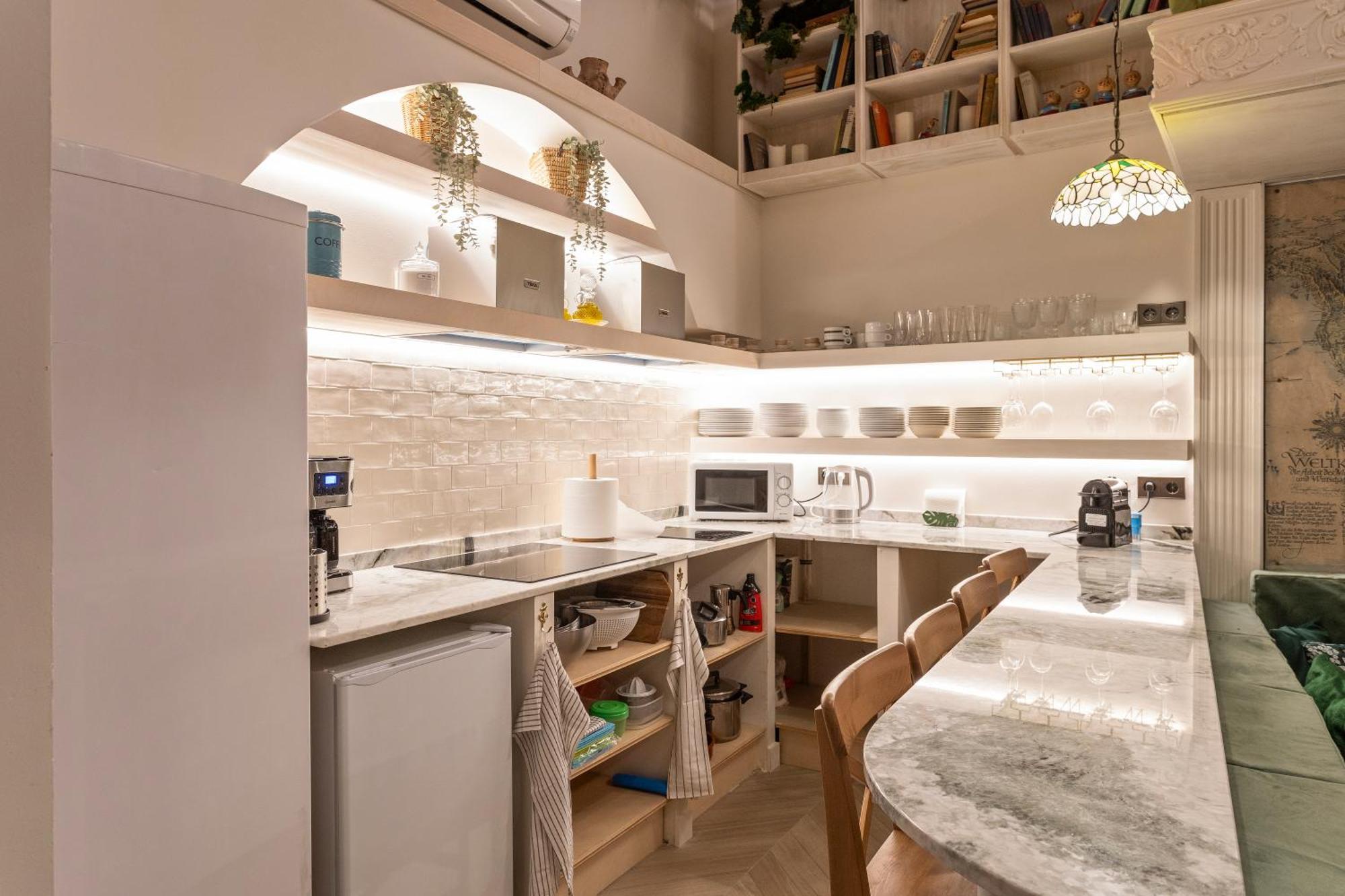 4 Bears Sharehome Madrid Exterior photo