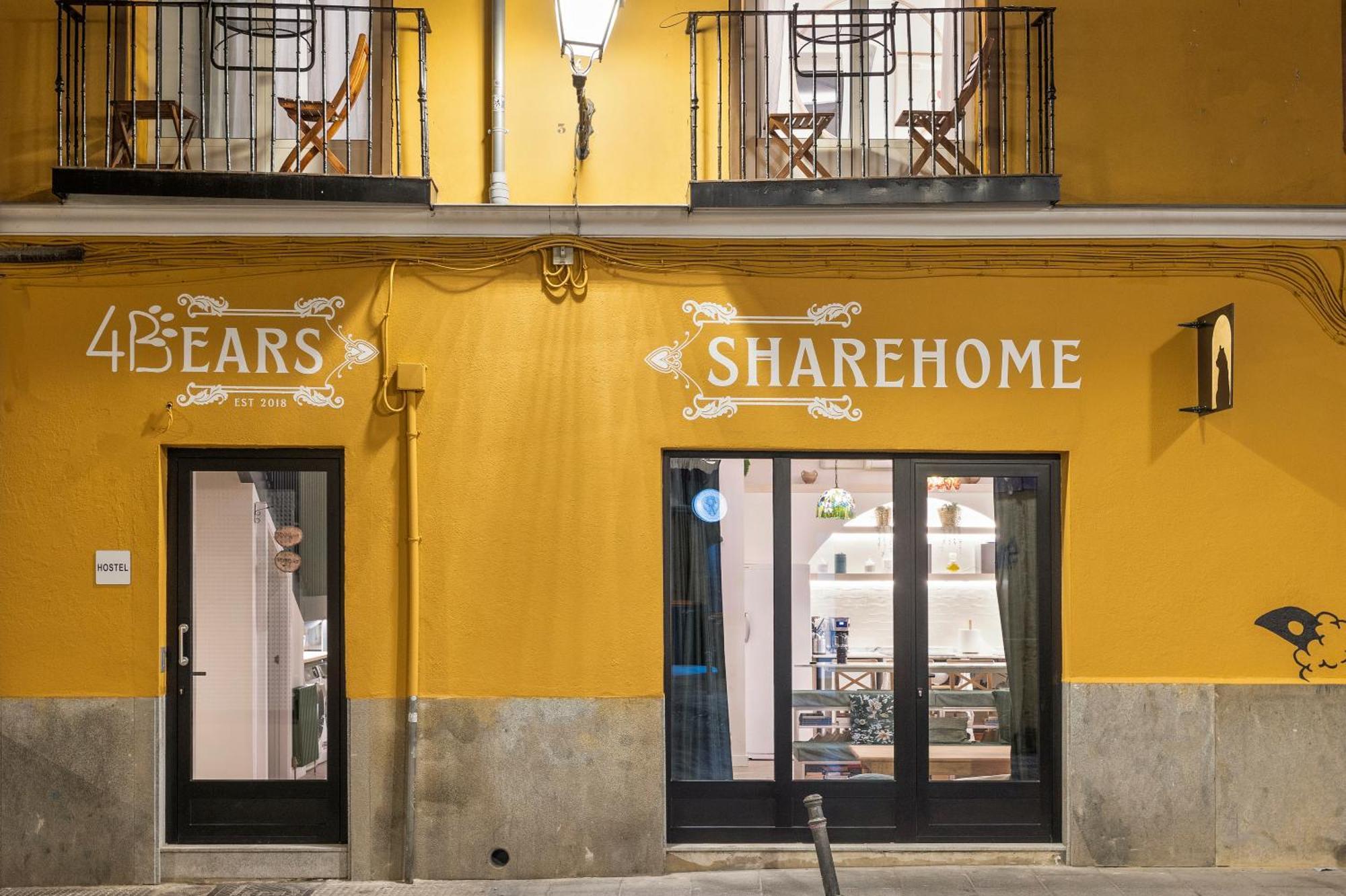 4 Bears Sharehome Madrid Exterior photo