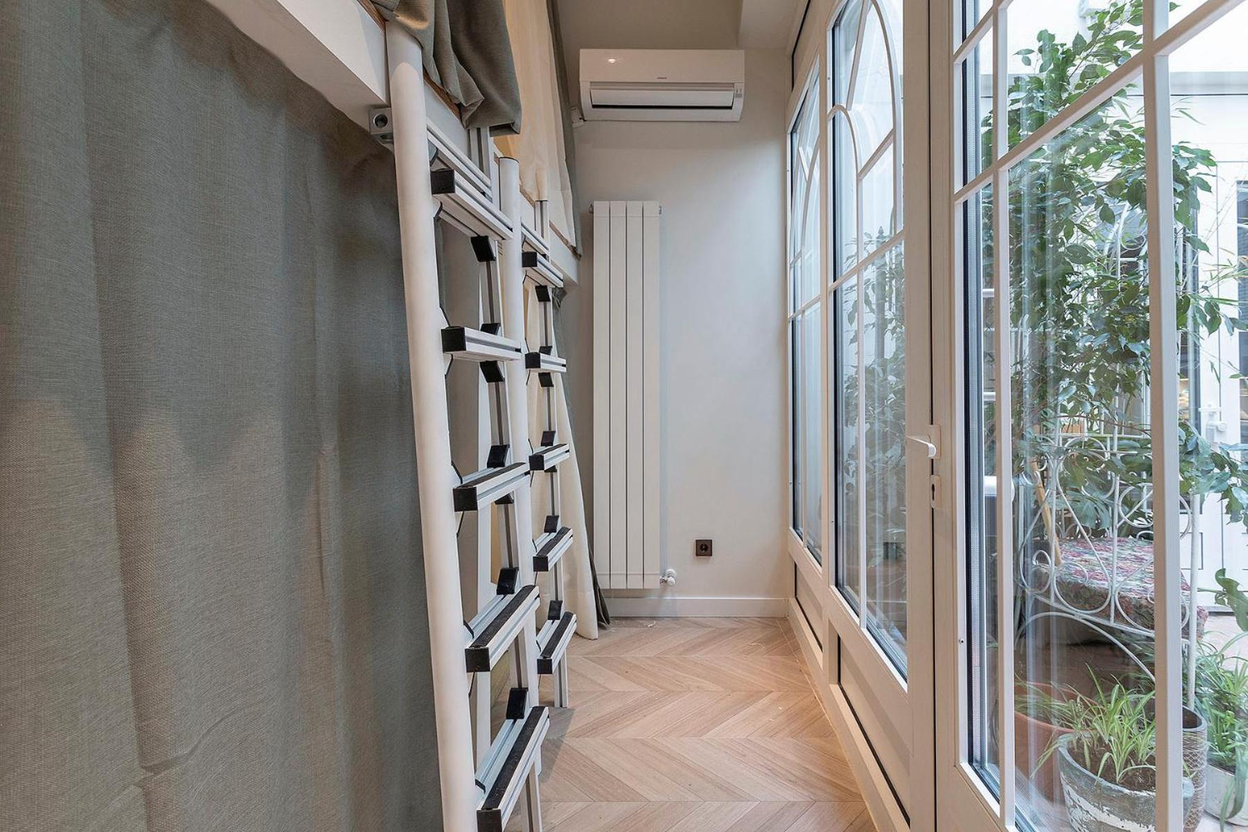 4 Bears Sharehome Madrid Exterior photo